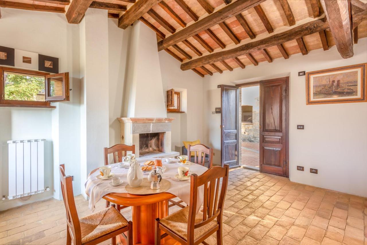 Gh Borgo Pulciano Agriturismo モントーネ エクステリア 写真