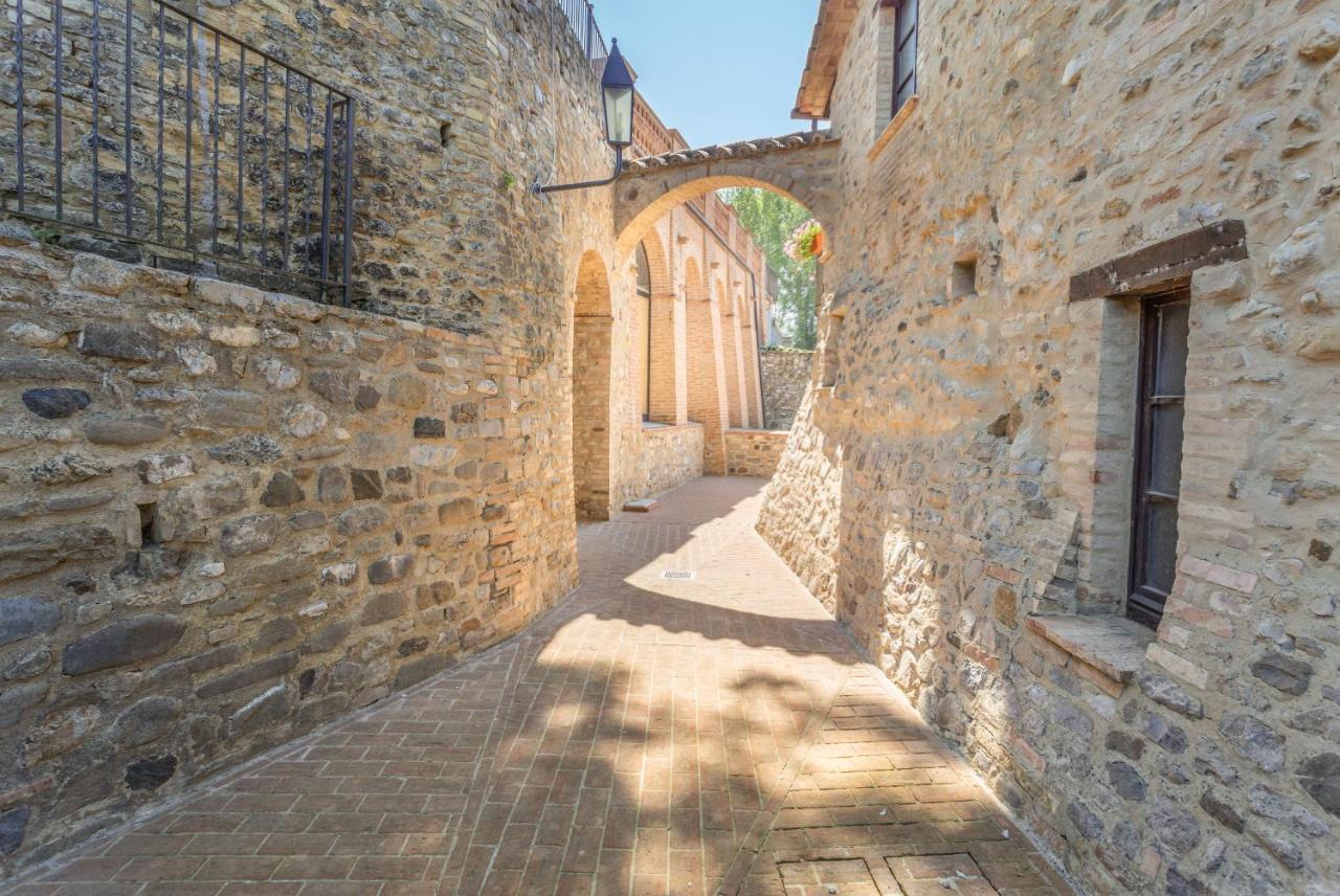 Gh Borgo Pulciano Agriturismo モントーネ エクステリア 写真