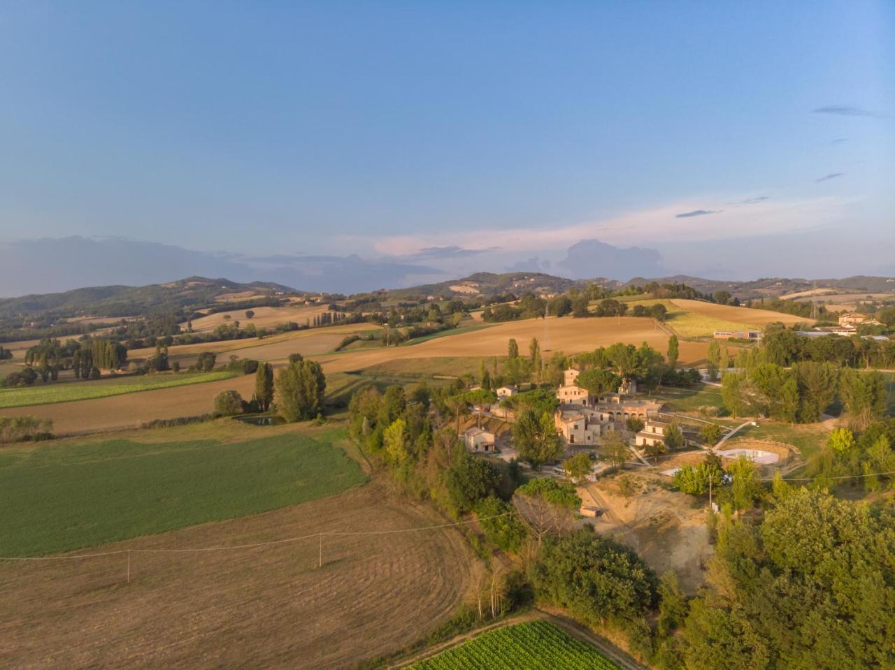 Gh Borgo Pulciano Agriturismo モントーネ エクステリア 写真