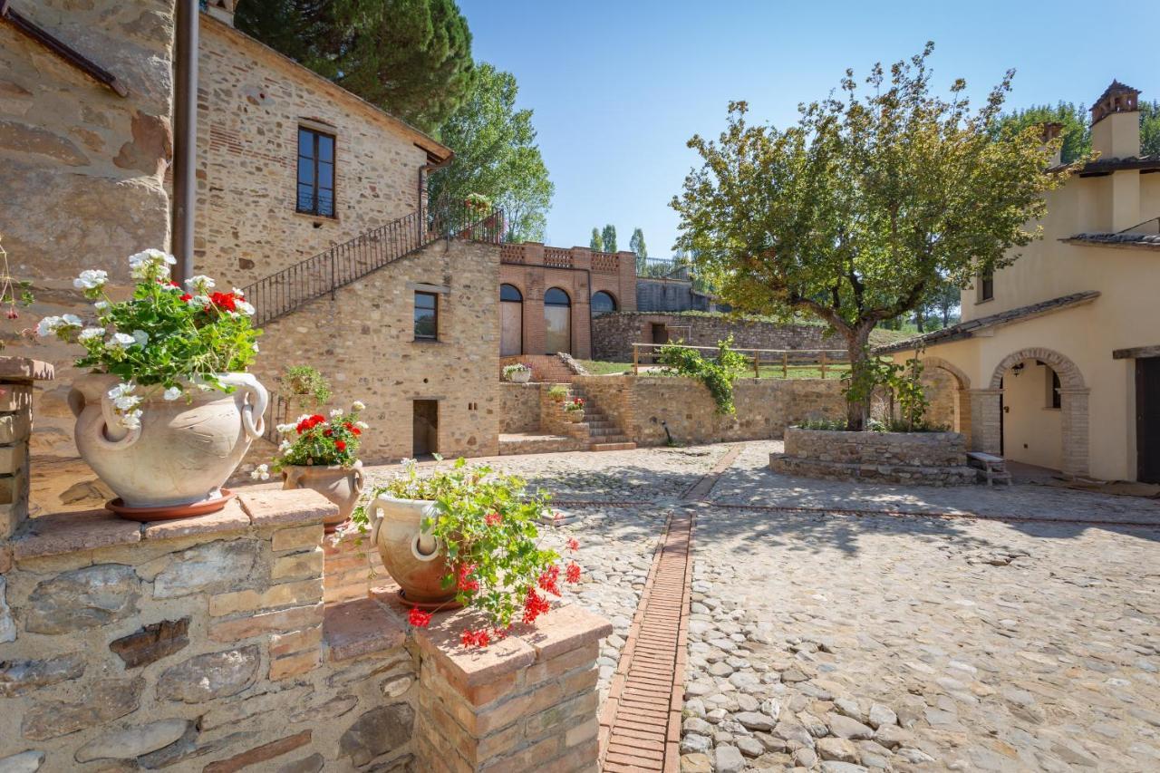 Gh Borgo Pulciano Agriturismo モントーネ エクステリア 写真