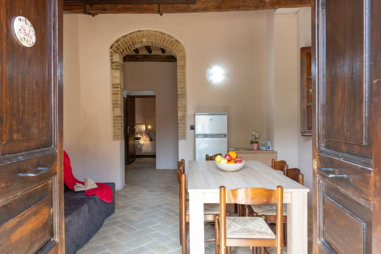 Gh Borgo Pulciano Agriturismo モントーネ エクステリア 写真