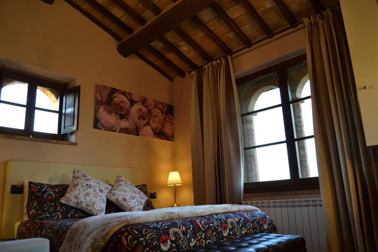 Gh Borgo Pulciano Agriturismo モントーネ エクステリア 写真